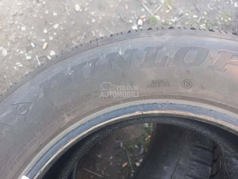 Dunlop 215/65 R16 Zimska