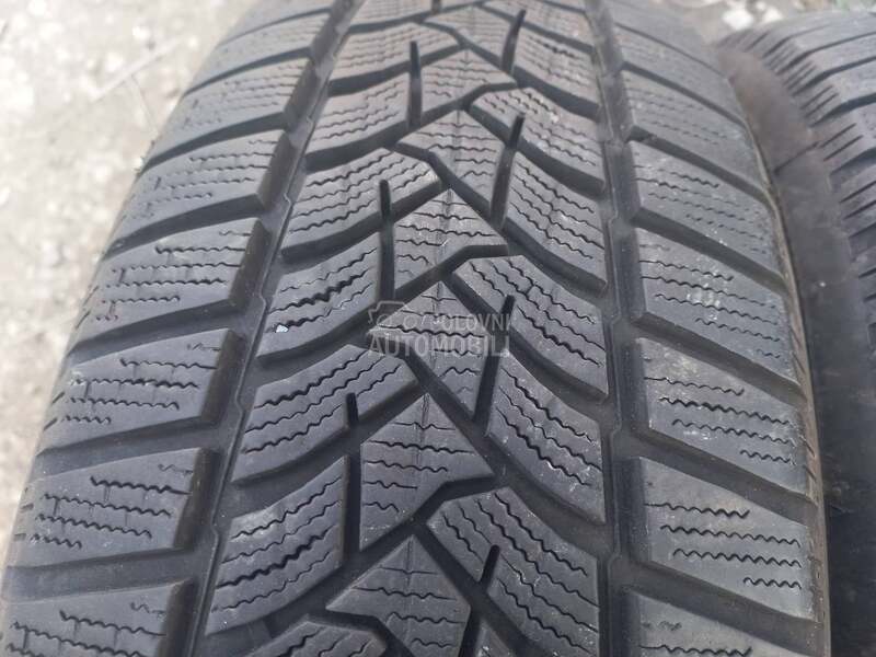 Dunlop 215/65 R16 Zimska