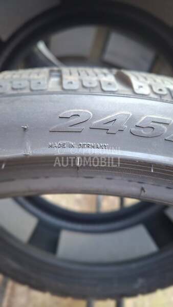 Pirelli 295/30 R21 Zimska