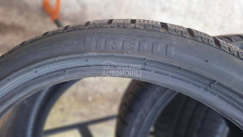 Pirelli 295/30 R21 Zimska
