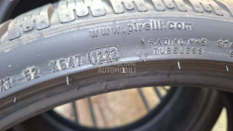 Pirelli 295/30 R21 Zimska