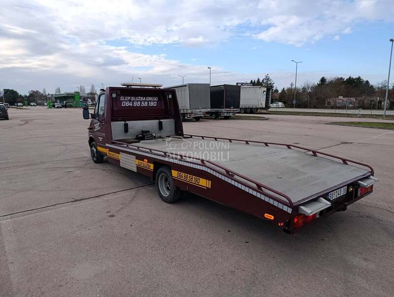 Mercedes Benz Sprinter 413