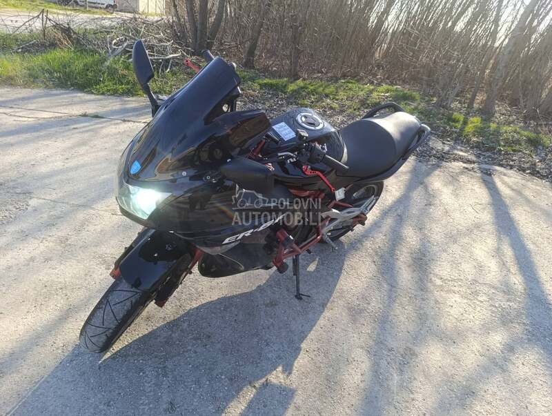 Kawasaki er6f rezervisan