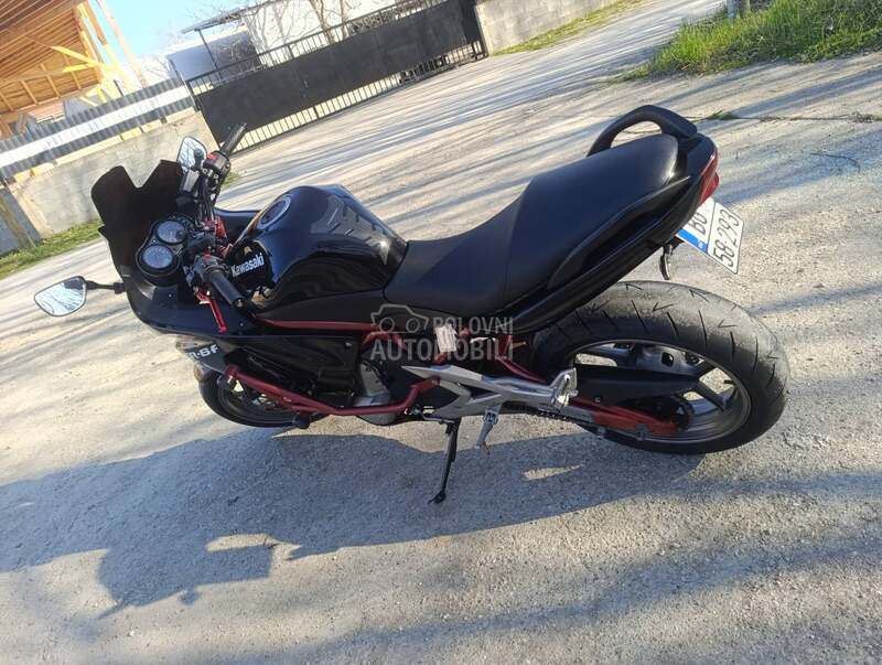 Kawasaki er6f rezervisan