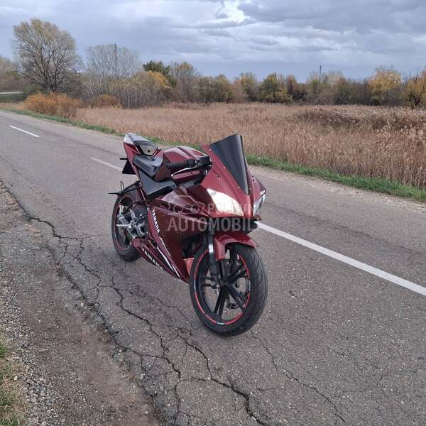 Yamaha r125