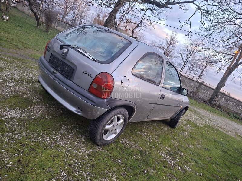 Opel Corsa B 