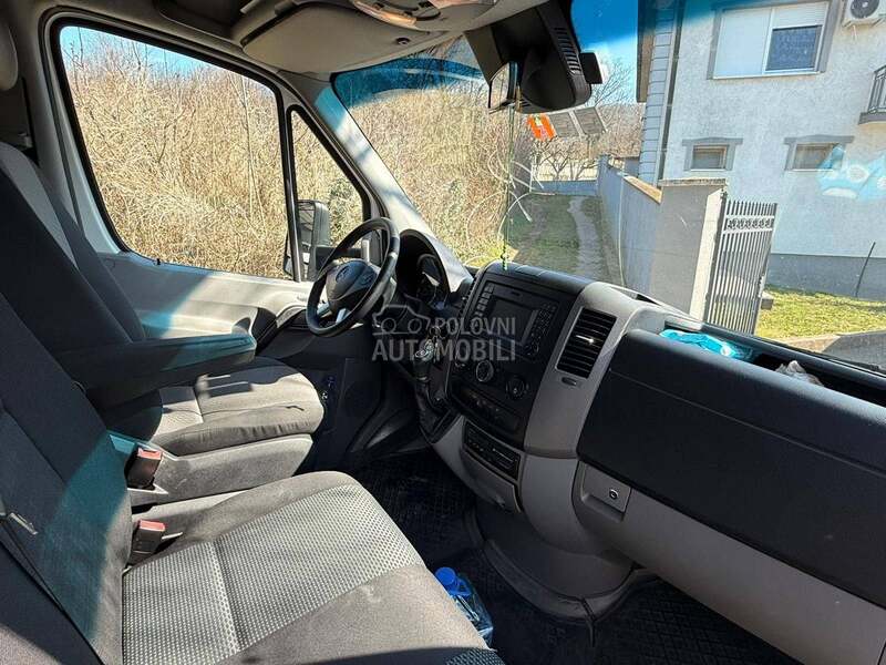 Mercedes Benz Sprinter 