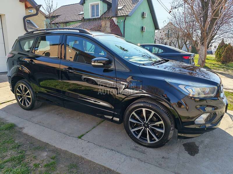 Ford Kuga 1.5T ST LINE CH