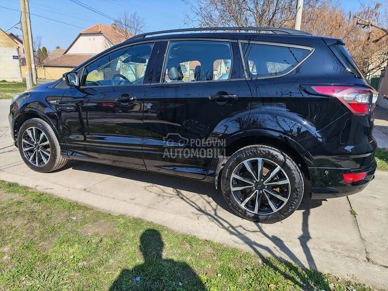 Ford Kuga 1.5T ST LINE CH