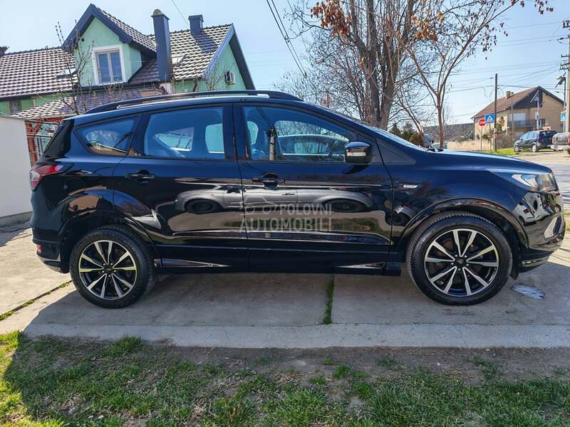 Ford Kuga 1.5T ST LINE CH