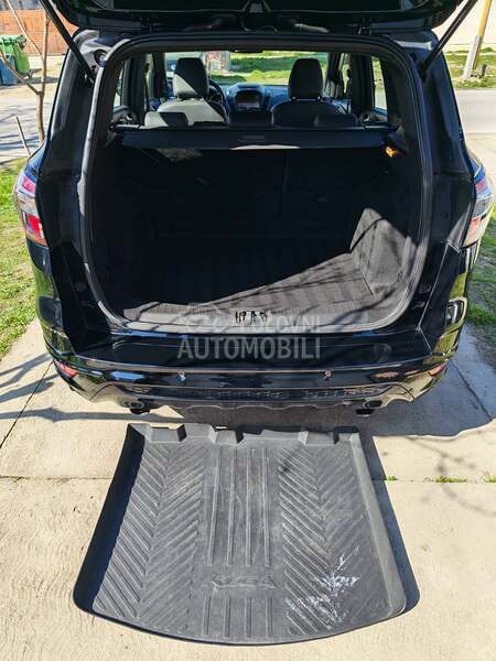 Ford Kuga 1.5T ST LINE CH