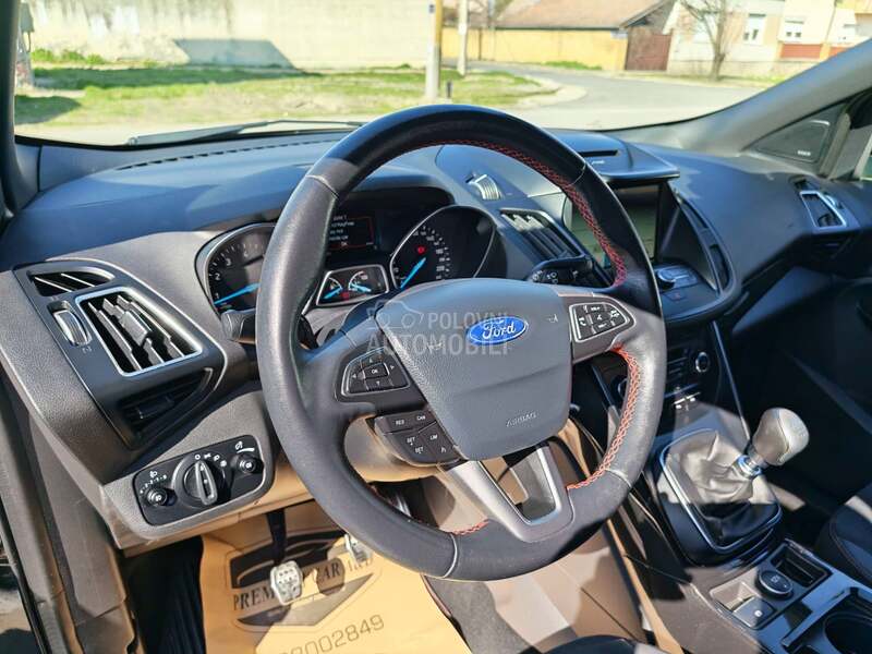 Ford Kuga 1.5T ST LINE CH