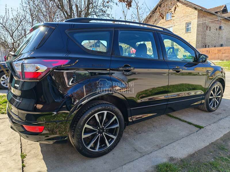 Ford Kuga 1.5T ST LINE CH