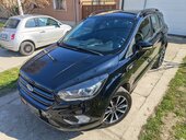 Ford Kuga 1.5T ST LINE CH