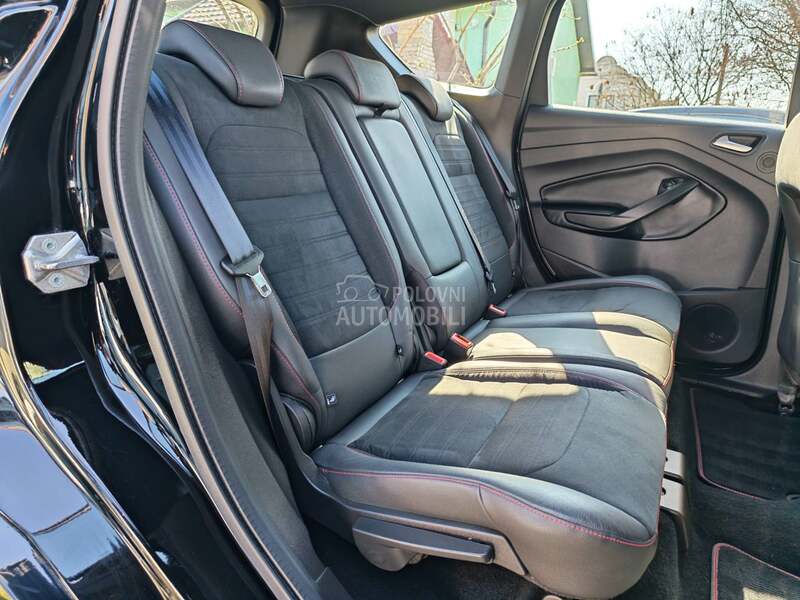 Ford Kuga 1.5T ST LINE CH