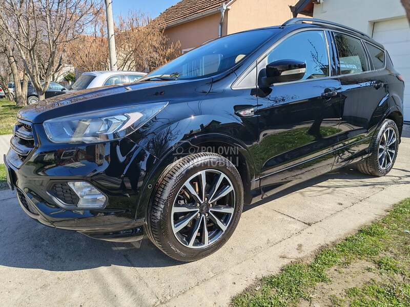 Ford Kuga 1.5T ST LINE CH