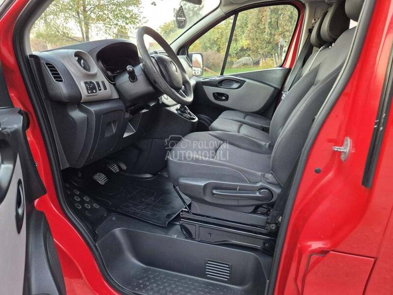 Renault Trafic Long