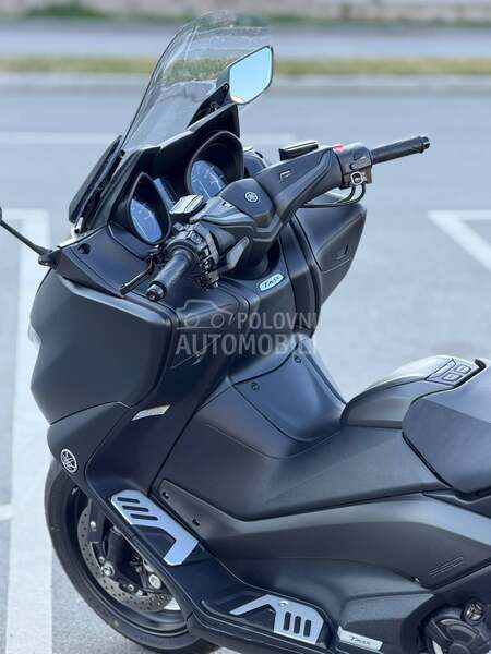 Yamaha T max 560