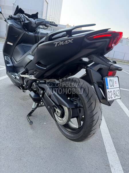 Yamaha T max 560