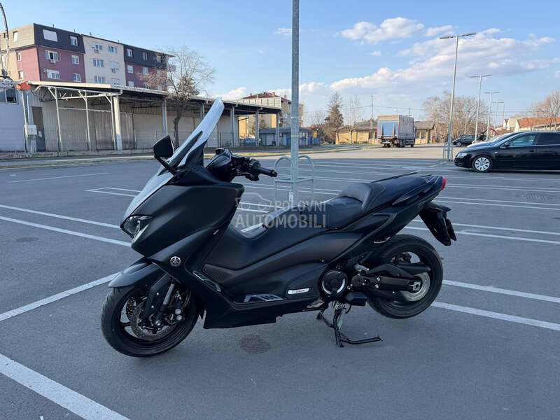 Yamaha T max 560