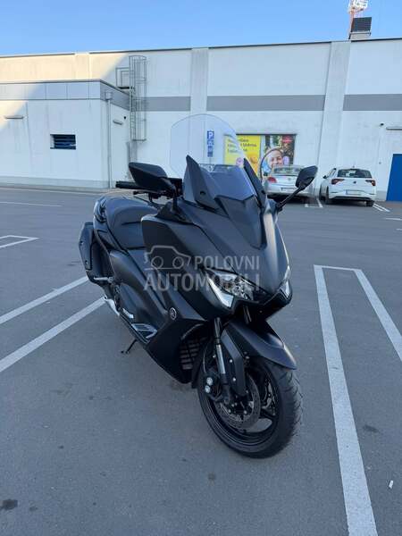 Yamaha T max 560