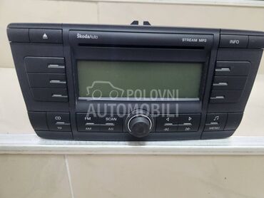 Fabrički CD plejer za Škoda Fabia, Octavia, Roomster