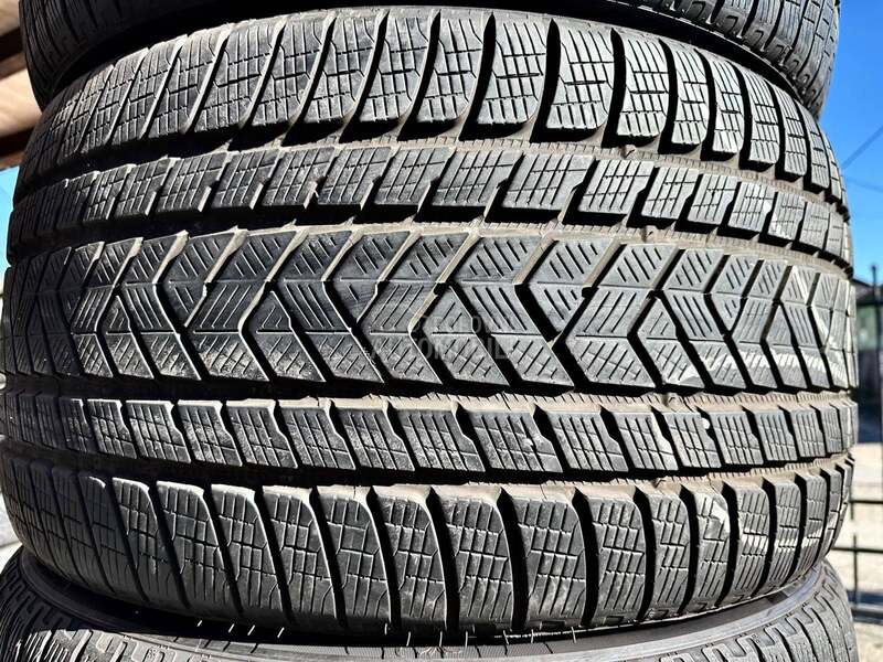 Pirelli 315/30 R22 Zimska