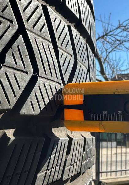 Pirelli 315/30 R22 Zimska