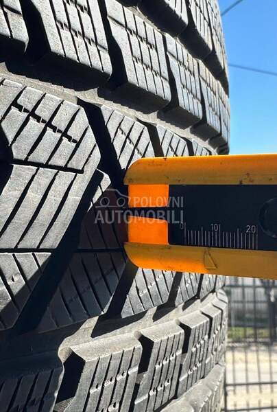 Pirelli 285/40 R22 Zimska