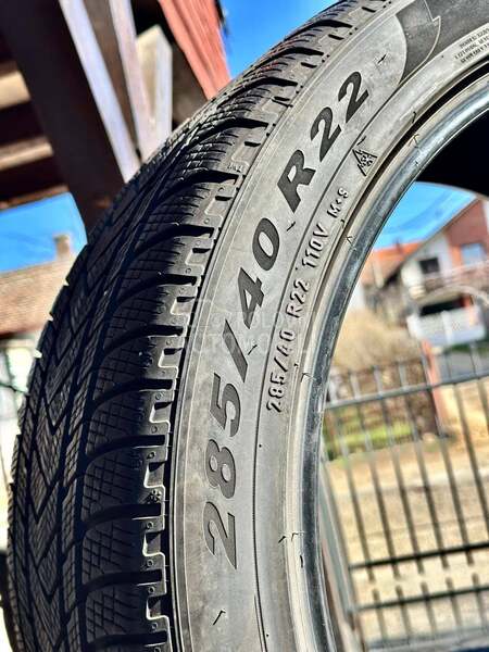 Pirelli 285/40 R22 Zimska