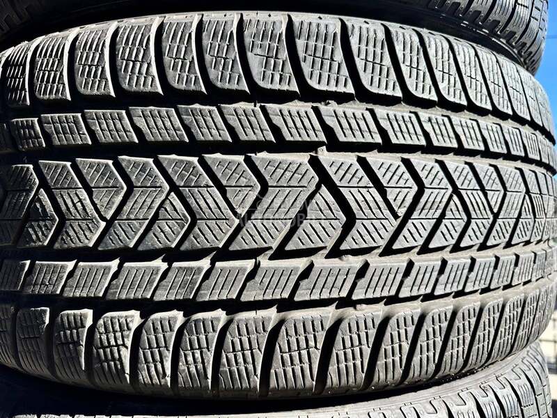 Pirelli 285/40 R22 Zimska