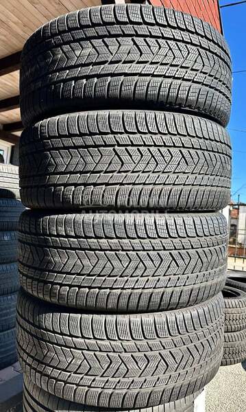 Pirelli 285/40 R22 Zimska