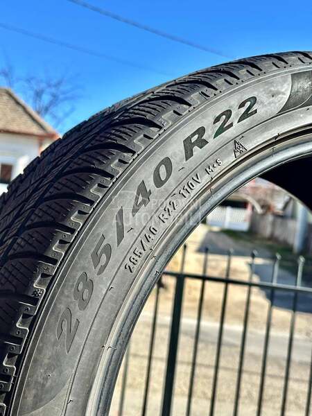Pirelli 285/40 R22 Zimska