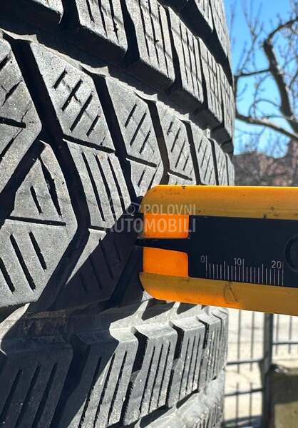 Pirelli 285/40 R22 Zimska