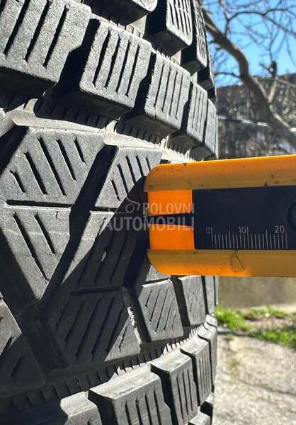 Pirelli 285/40 R22 Zimska