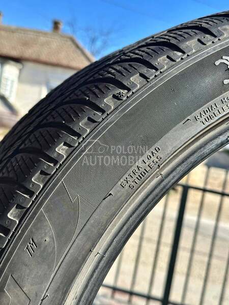 Pirelli 285/40 R22 Zimska