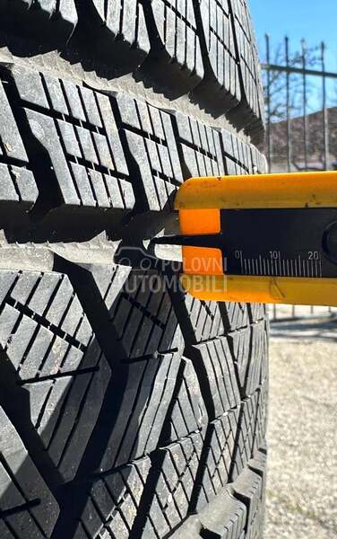 Pirelli 315/30 R22 Zimska