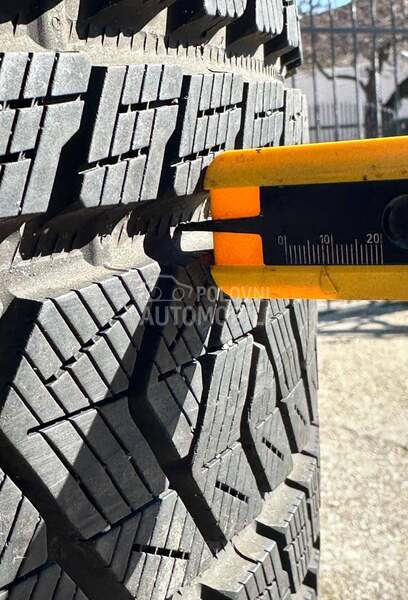 Pirelli 315/30 R22 Zimska