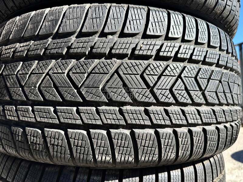 Pirelli 265/45 R20 Zimska