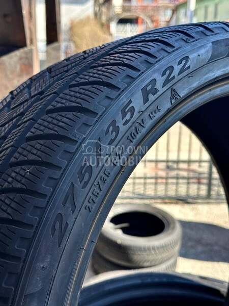 Pirelli 315/30 R22 Zimska
