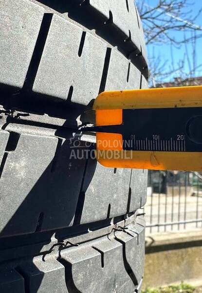 Pirelli 275/35 R21 Letnja