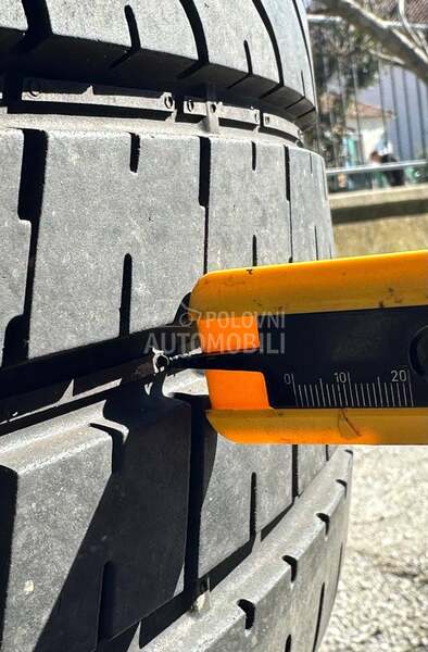 Pirelli 275/35 R21 Letnja