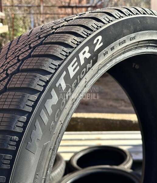 Pirelli 285/40 R23 Zimska