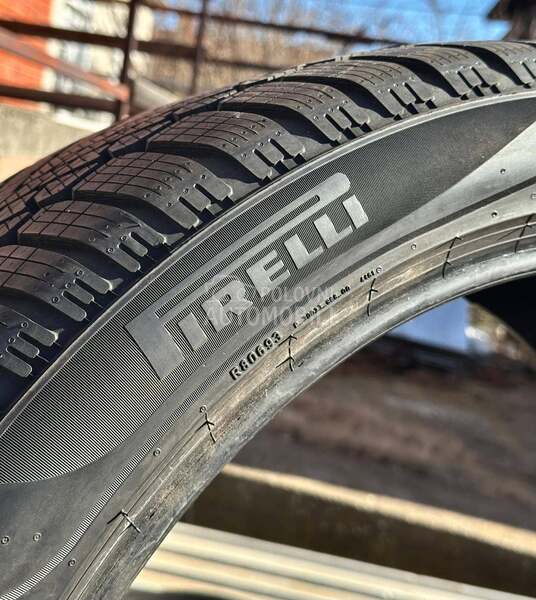 Pirelli 285/40 R23 Zimska