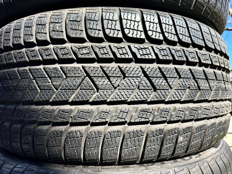 Pirelli 305/35 R21 Zimska