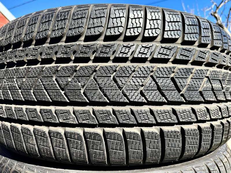 Pirelli 305/35 R21 Zimska