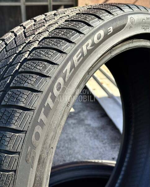 Pirelli 305/35 R21 Zimska