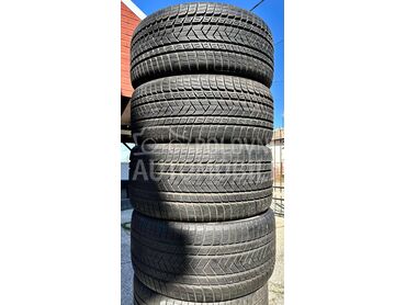 Pirelli 305/35 R21 Zimska