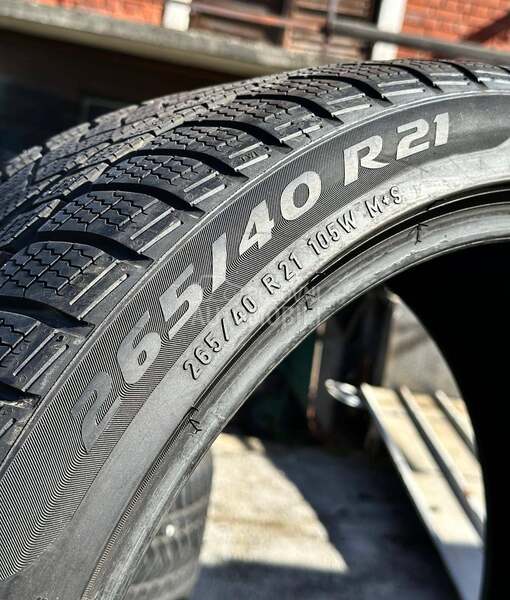 Pirelli 305/35 R21 Zimska