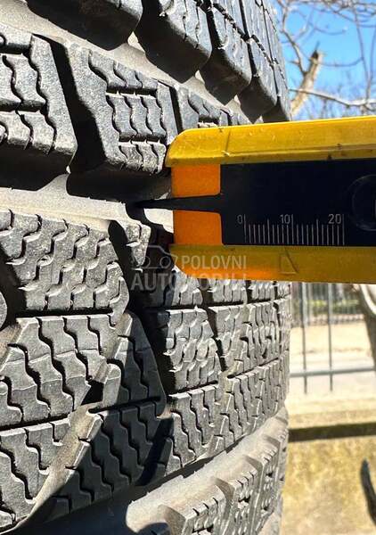 Pirelli 305/35 R21 Zimska